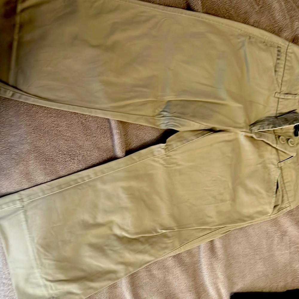 New York and Company capris size 6